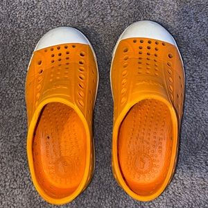 Toddler natives size 8